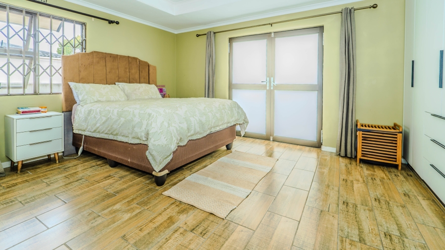 4 Bedroom Property for Sale in Sunset Glen Western Cape